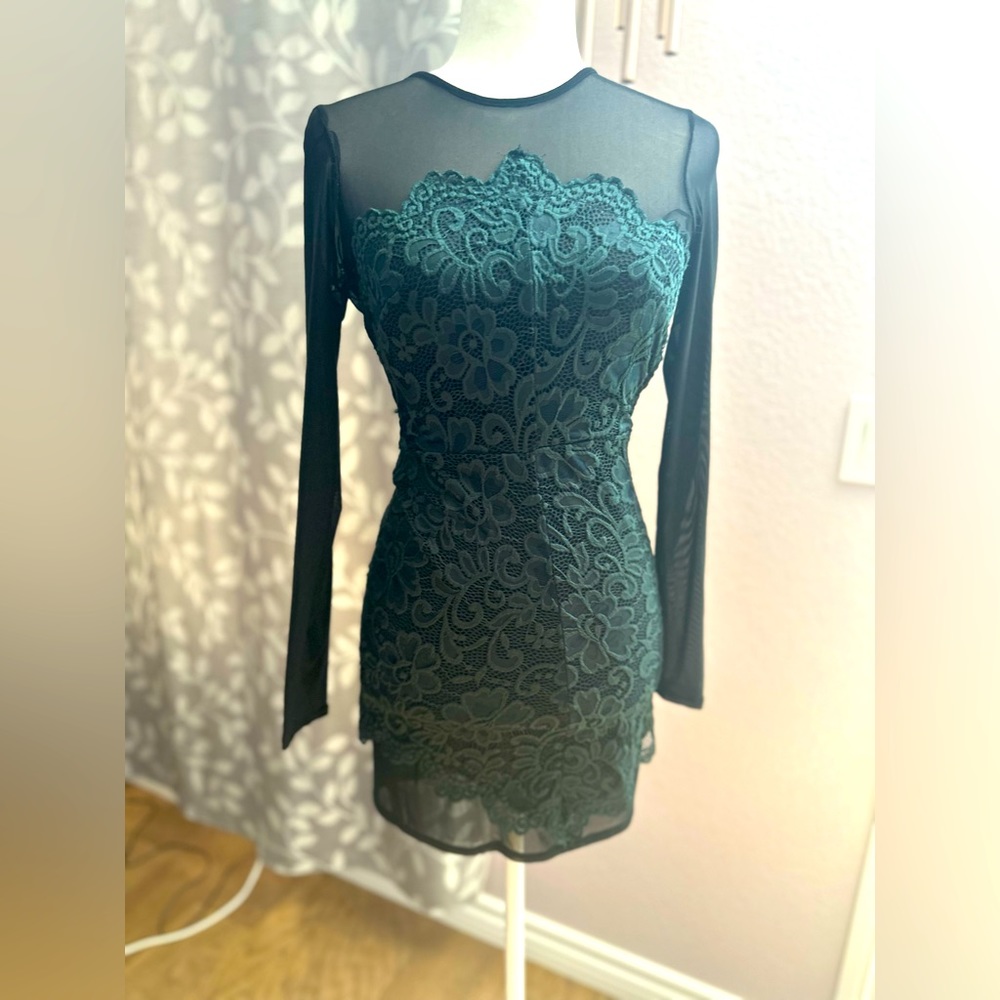 Forest green mesh embroidery mini dress size medium long sleeve